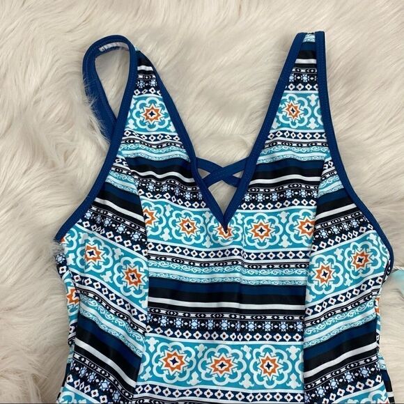 Cupshe Geometric Print NWT One Piece Bathing Suit - Picture 3 of 8